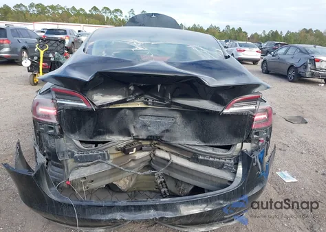 2023 Tesla Model 3 Rear-Wheel Drive z USA, uszkodzony, nr VIN 5YJ3E1EA3PF453949